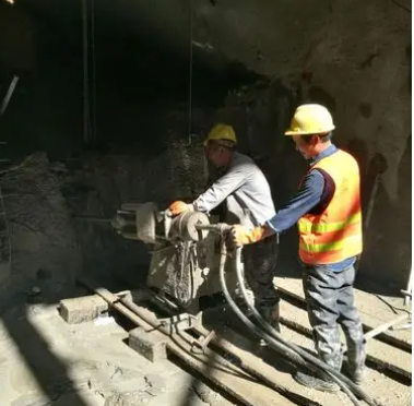 尉犁水下抗分散灌浆料特点 水下不分散注浆料介绍